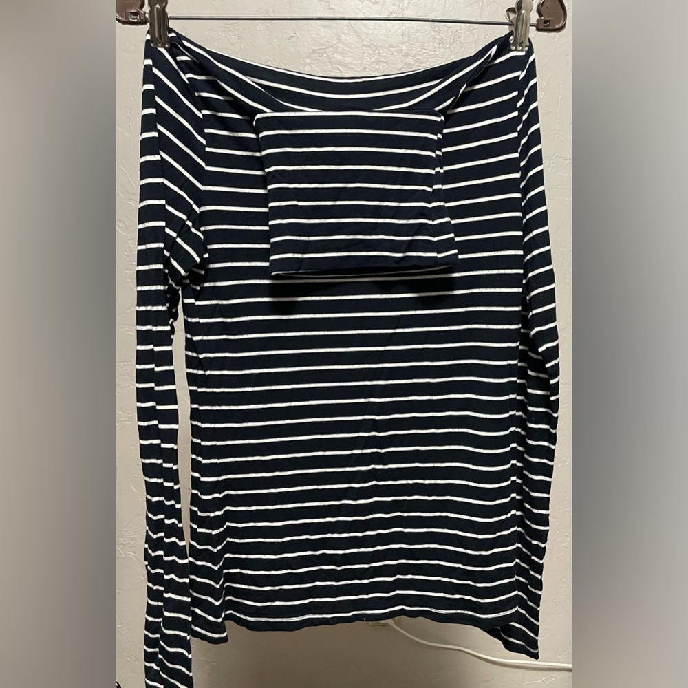 Women’s H&M Turtle Neck Black and White Stripes